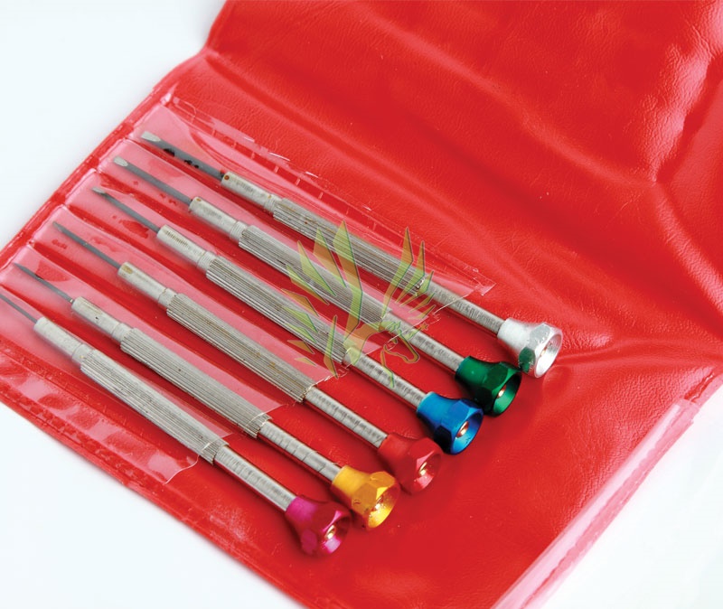 Color-Anodized Set of 6 Screwdrivers in Pouch